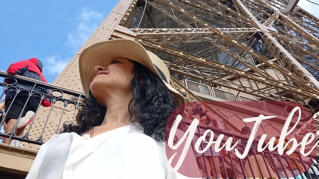 Canal de Youtube Isabel María González Coach, foto en la Torre Eiffel